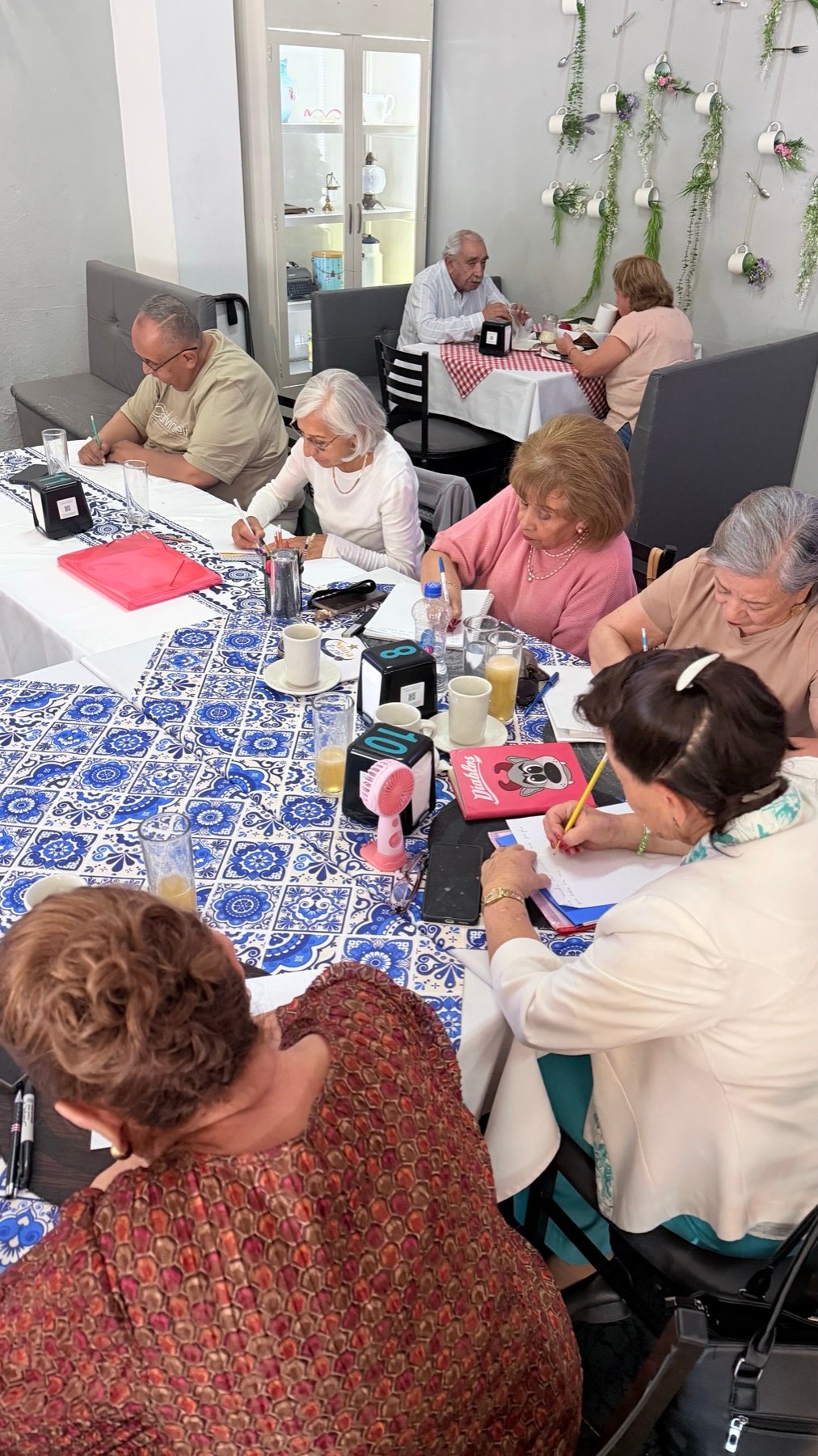 Participantes en un taller creativo de Gerokally.